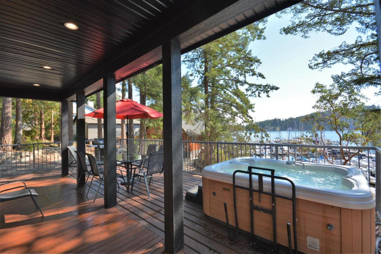 Pender Harbour Resort & Marina Garden Bay Exterior foto